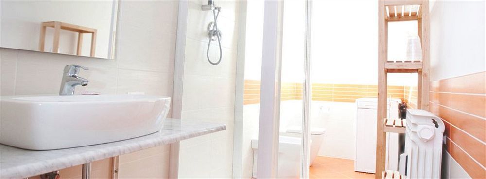 Hotel Palazzo Di Mezzo Carrù Kültér fotó